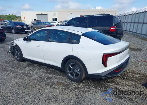 2025 Kia K4 Lxs z USA, uszkodzony, nr VIN 3KPFT4DE0SE047909